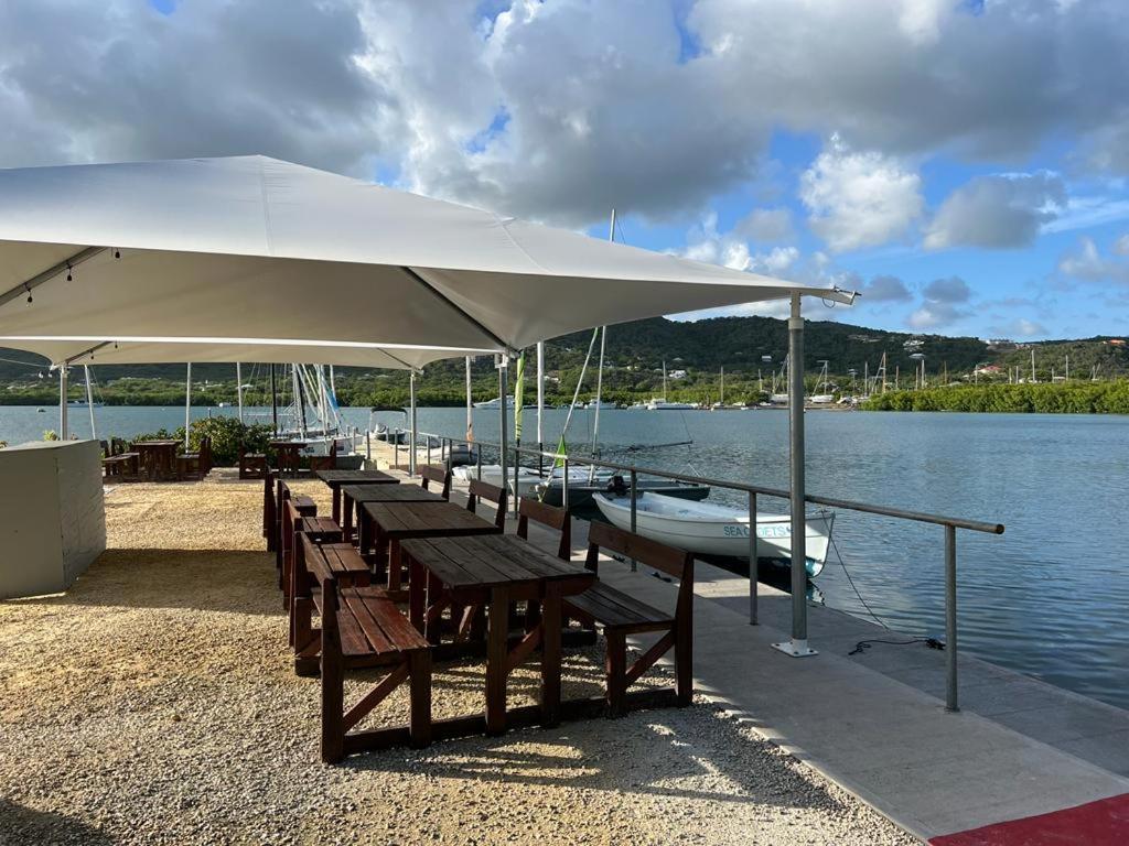 The Lodge - Antigua English Harbour エクステリア 写真
